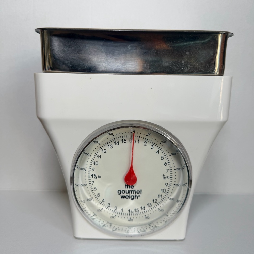 VTG 80s The Gourmet Weigh Kitchen Scale No Batteries Needed Stainless Steel Tray